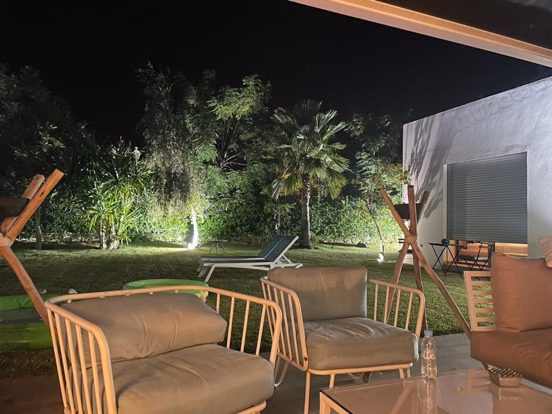 Casa di alto standing in vendita a Nouaceur. Superficie totale 1090 m². Arredata