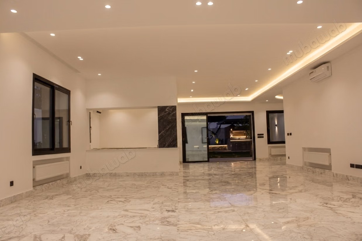 FOR RENT, Stunning villa in Notre Dame