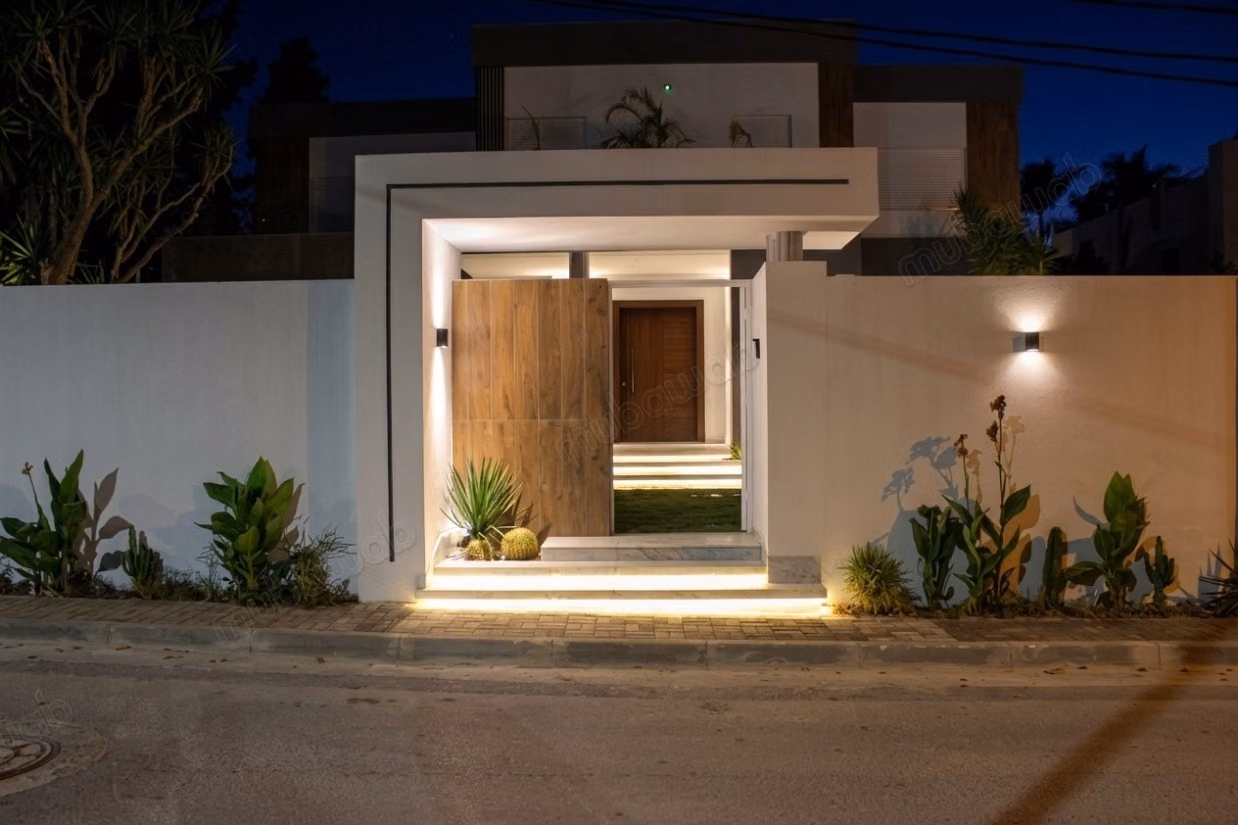 FOR RENT, Stunning villa in Notre Dame