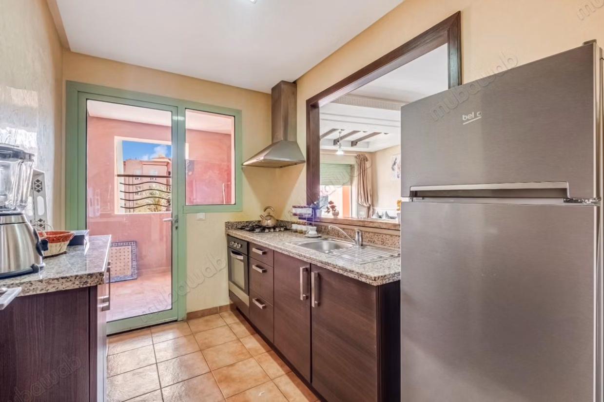 Een appartement huren aan de Casablancaweg. 2 geweldige kamers. Gemeubileerd