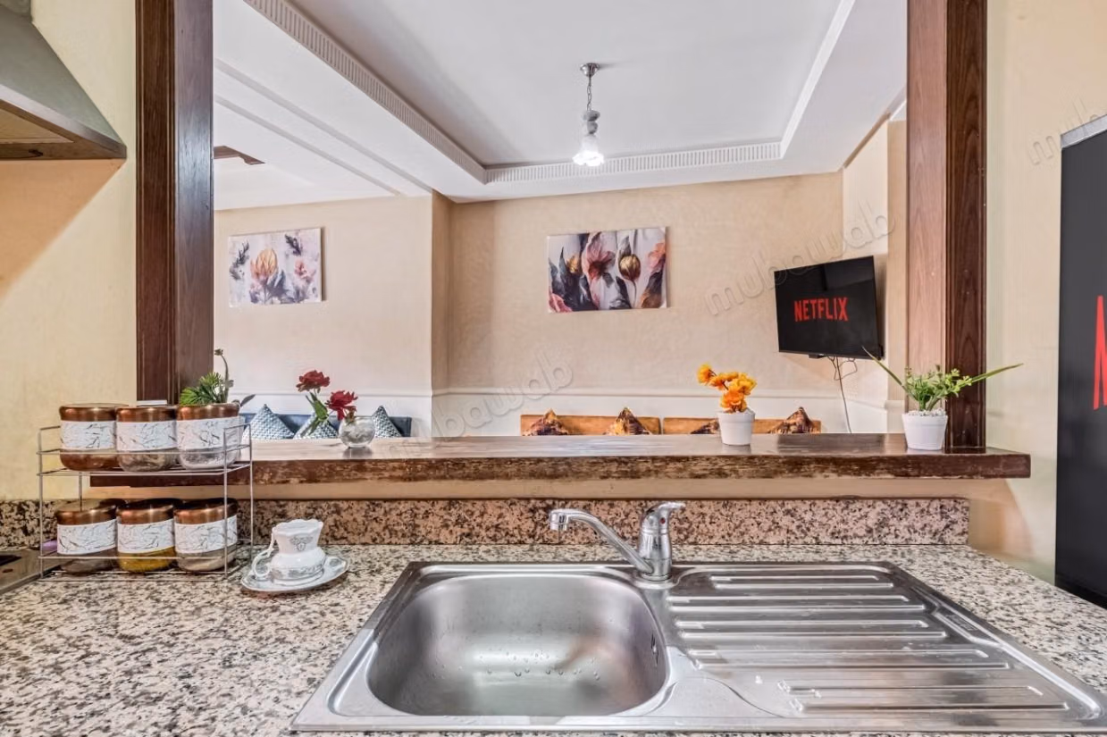Een appartement huren aan de Casablancaweg. 2 geweldige kamers. Gemeubileerd