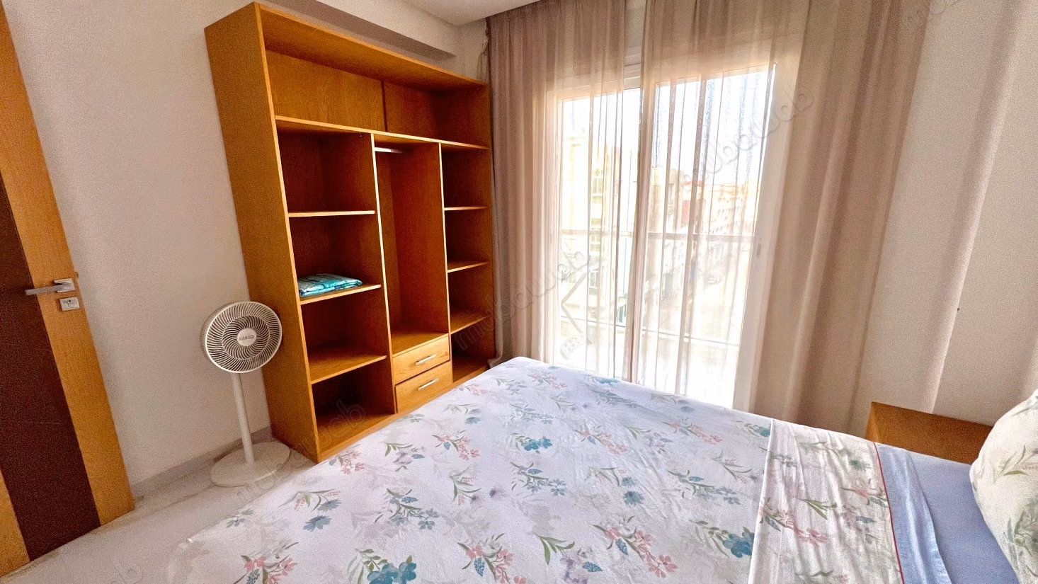 Apartamentos en alquiler en Mrtile. Área total 60 m². Salón contemporáneo