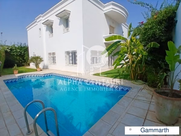 A louer une villa en S3 avec piscine à Gammarth