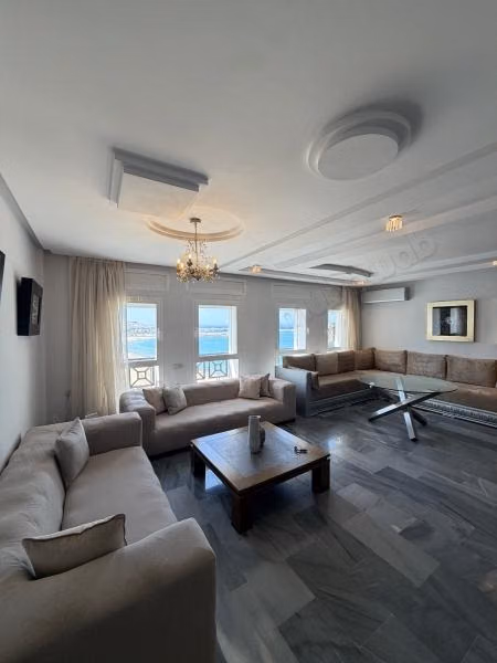 Magnifiek 2-slaapkamer appartement te huur met zeezicht