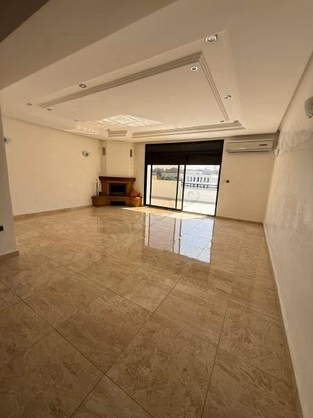 Appartamento in affitto a Hay Ach chbanat. 4 grandi stanze. Con garage e ascensore