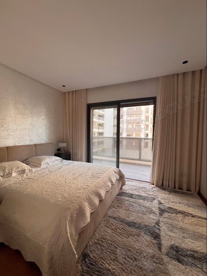 Nieuwe gemeubileerde appartement te huur in CFC