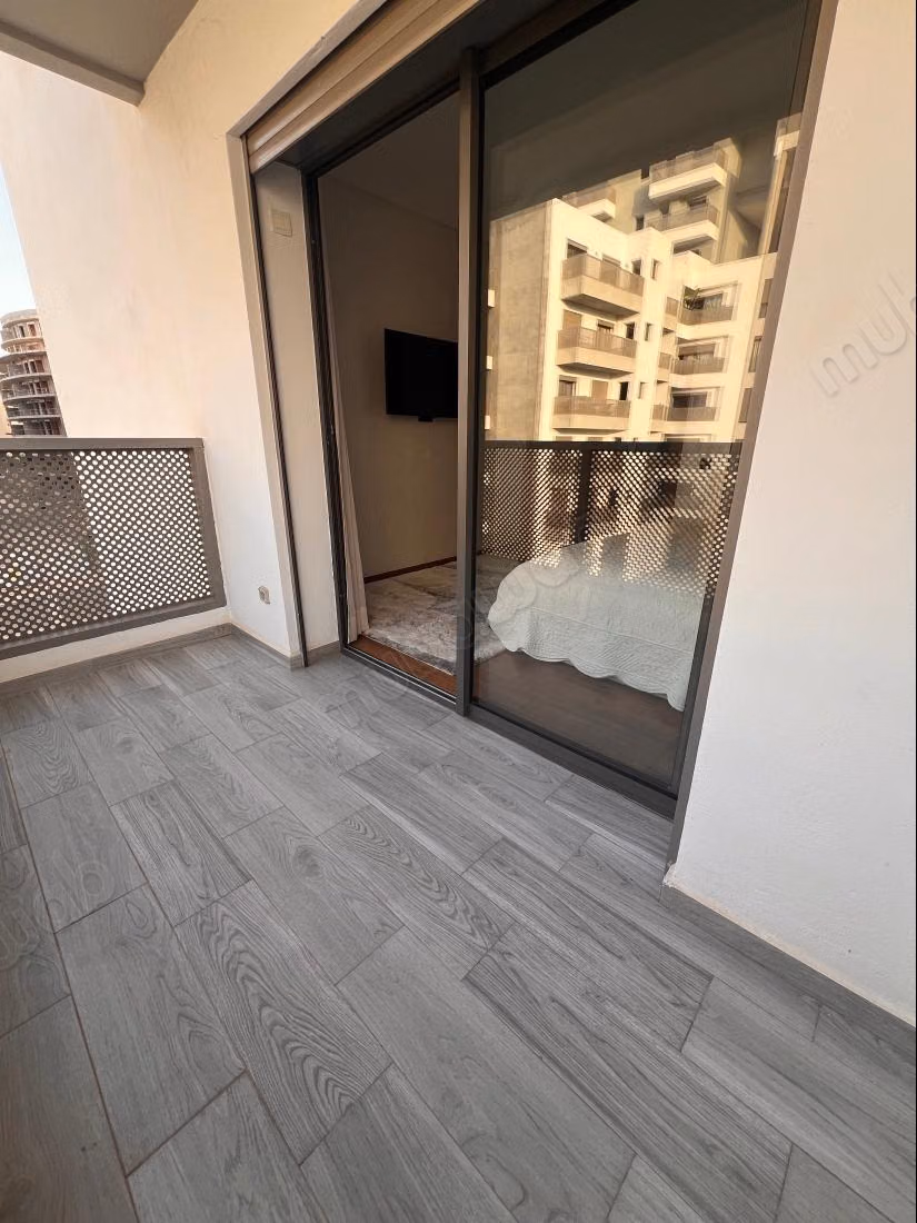 Nieuwe gemeubileerde appartement te huur in CFC