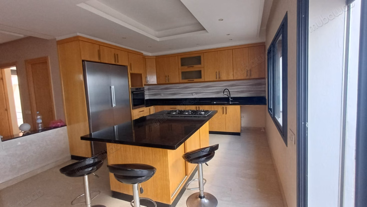 Vendita di una villa di lusso a Hay Zobir. 4 camere confortevoli. Doppio vetro e porta blindata.