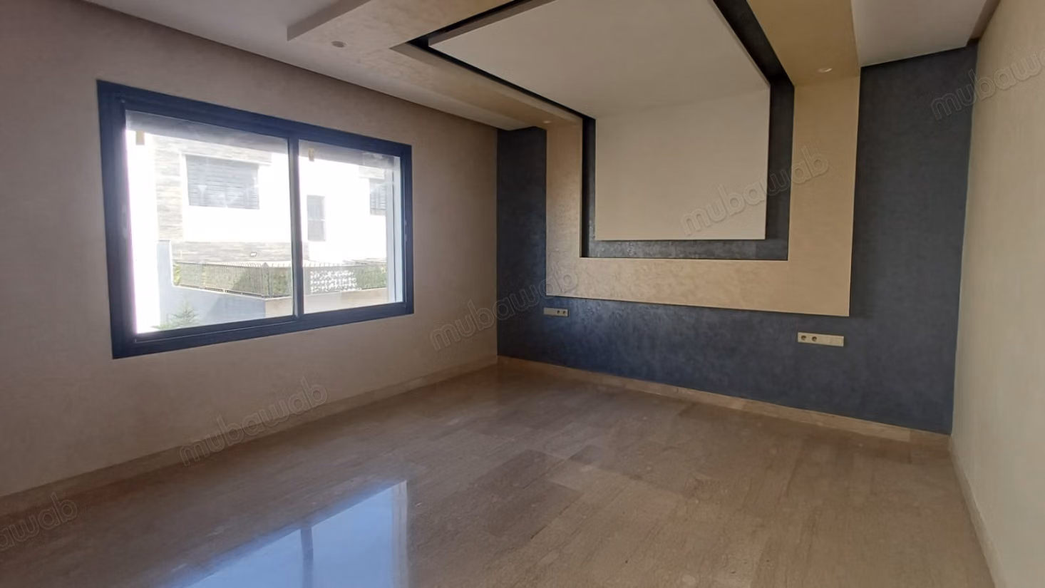 Vendita di una villa di lusso a Hay Zobir. 4 camere confortevoli. Doppio vetro e porta blindata.