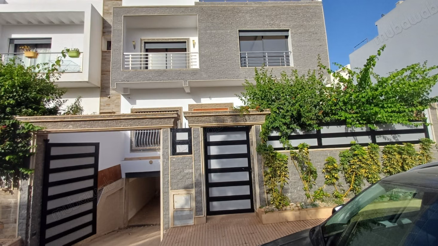 Vendita di una villa di lusso a Hay Zobir. 4 camere confortevoli. Doppio vetro e porta blindata.