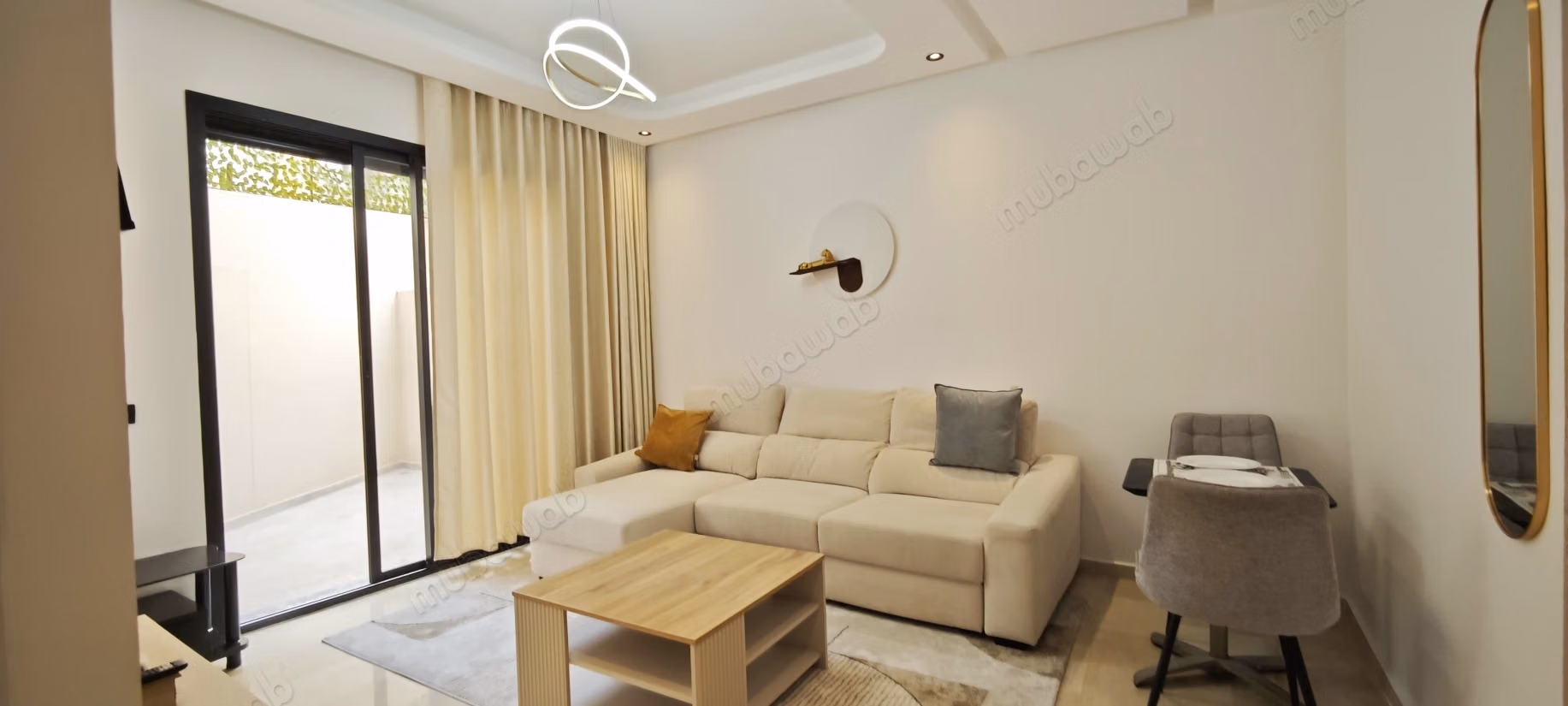 Rent this apartment in Quartier du Parc. Area 55 m². Well-furnished
