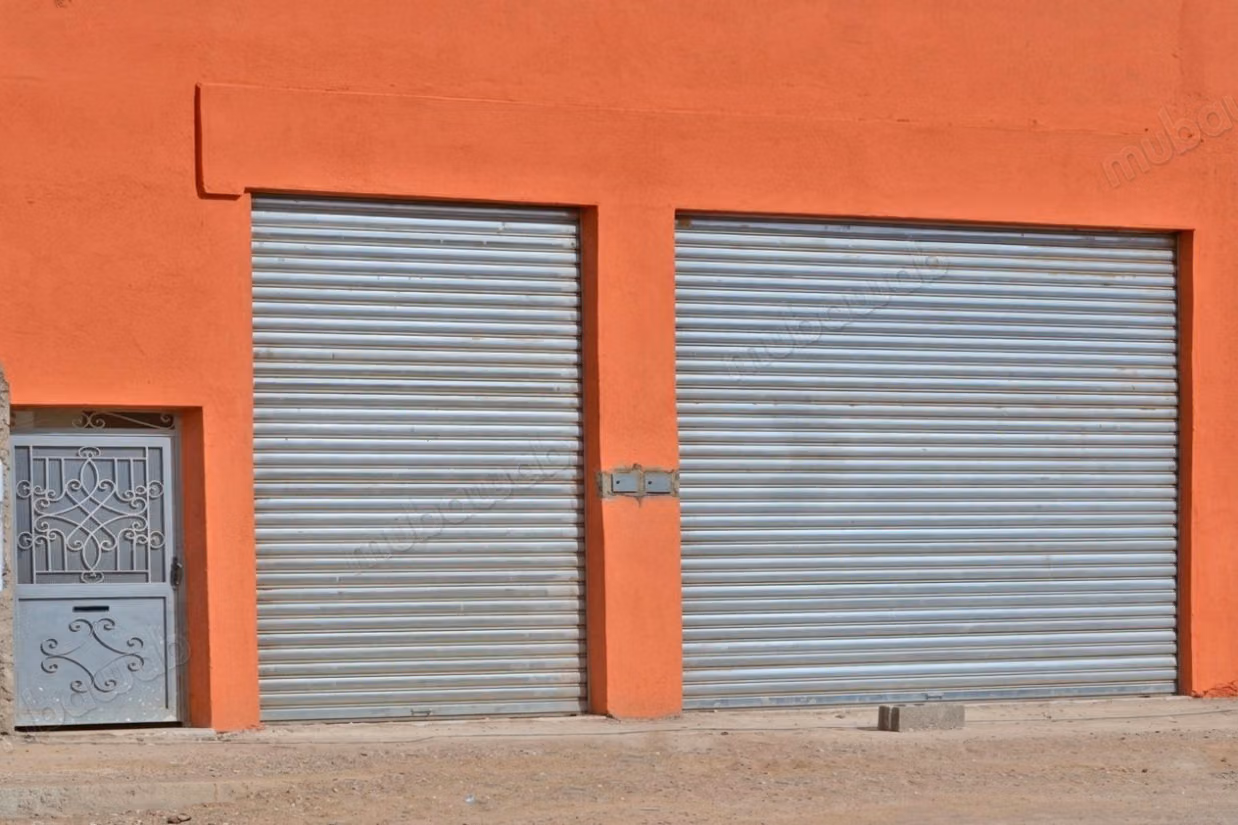 Local commercial 200 m² à louer