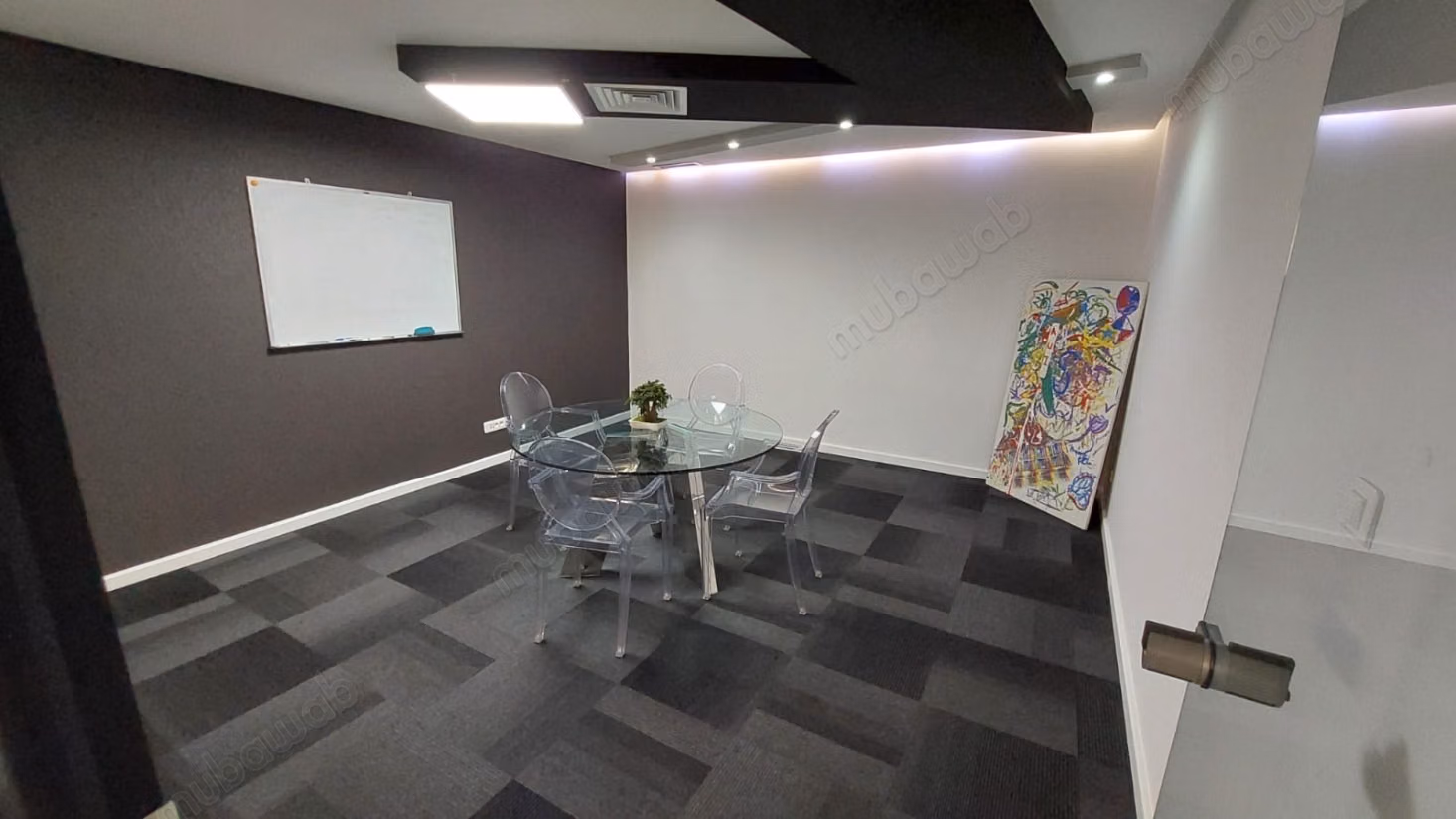 Bureaux à louer à Alsace Lorraine. Surface de 280 m². Double vitrage et chauffage central