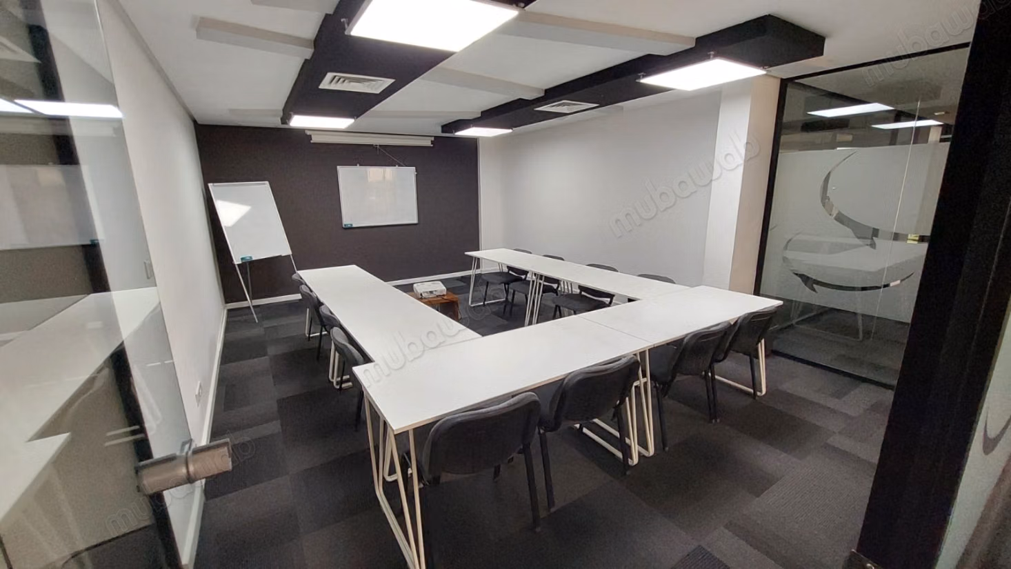Bureaux à louer à Alsace Lorraine. Surface de 280 m². Double vitrage et chauffage central
