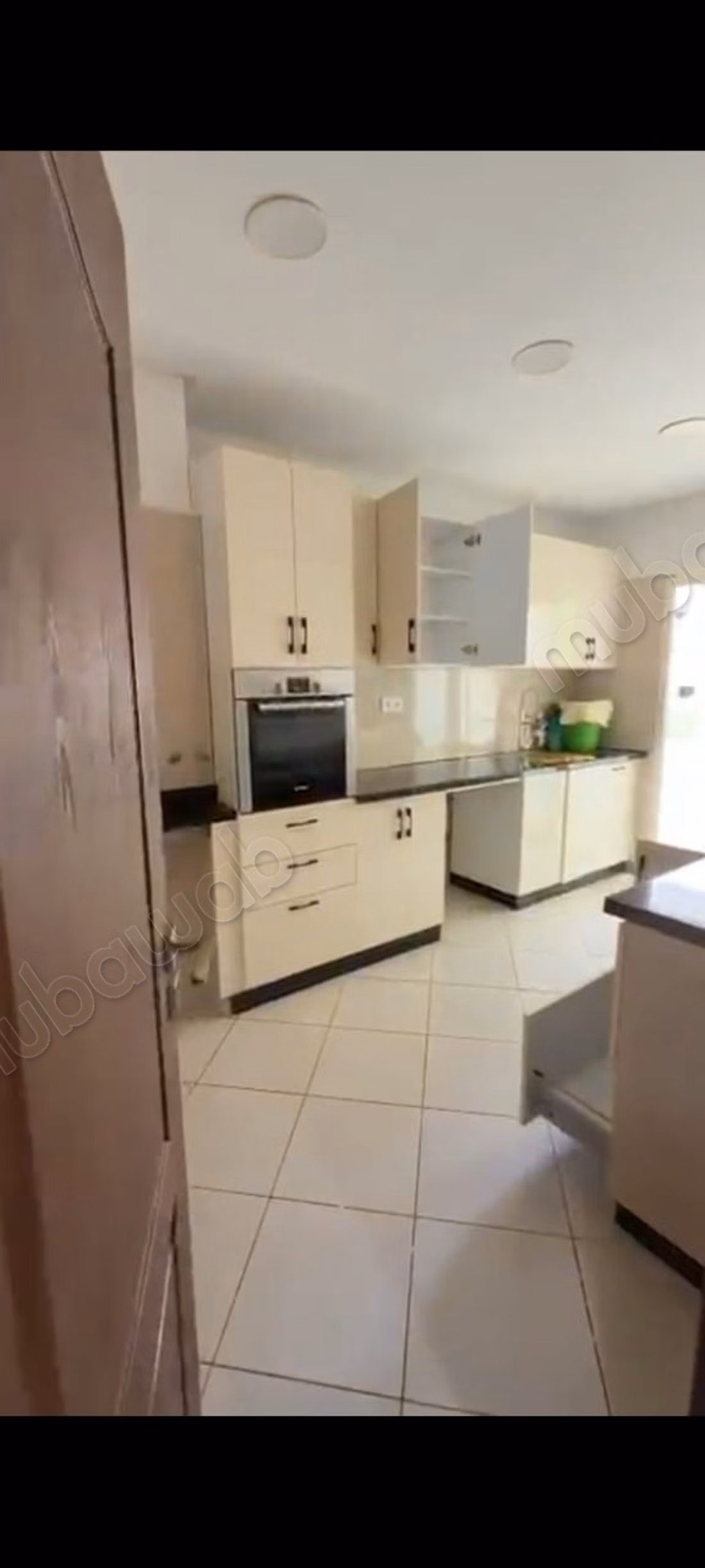 Appartement en location 3vhambres sur Agdal