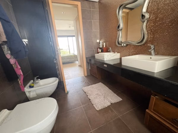 Superba villa in affitto a Riyad. 3 belle camere. Arredata