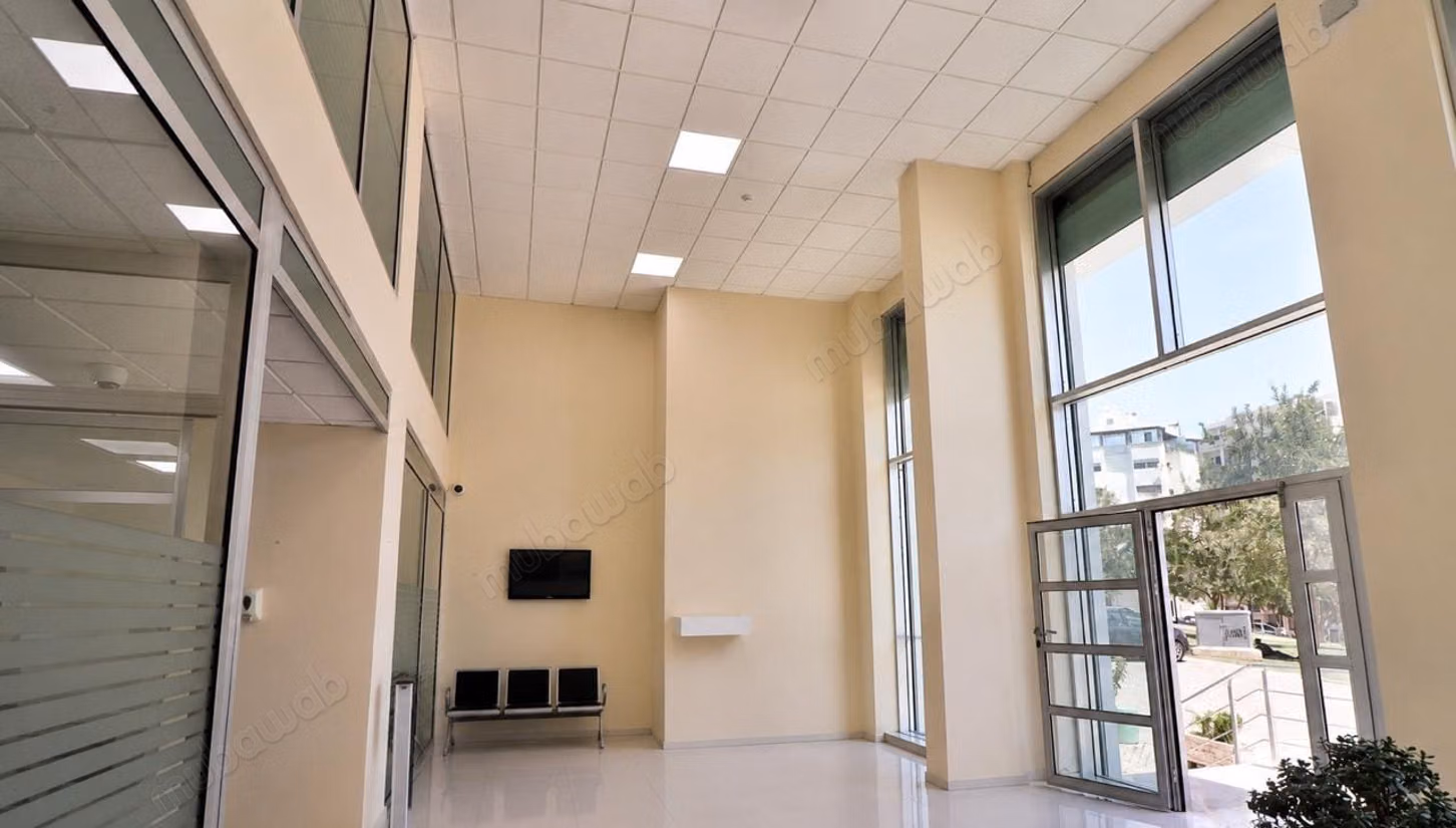 Local Bureaux A Louer Nejma 
Tanger
