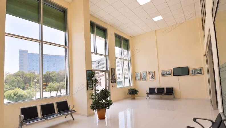 Local Bureaux A Louer Nejma 
Tanger