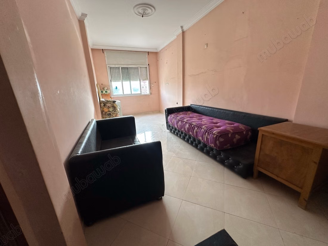 Casa muy bonita en venta en Berrechid. 5 habitaciones. Sistema de satélite y salón marroquí