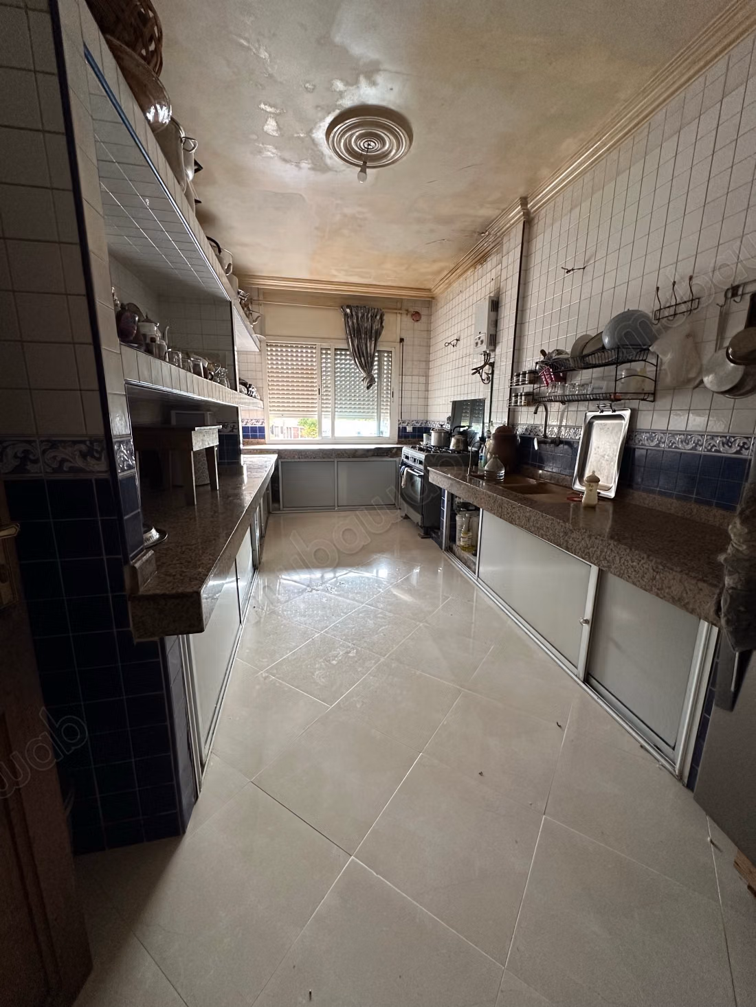 Casa muy bonita en venta en Berrechid. 5 habitaciones. Sistema de satélite y salón marroquí