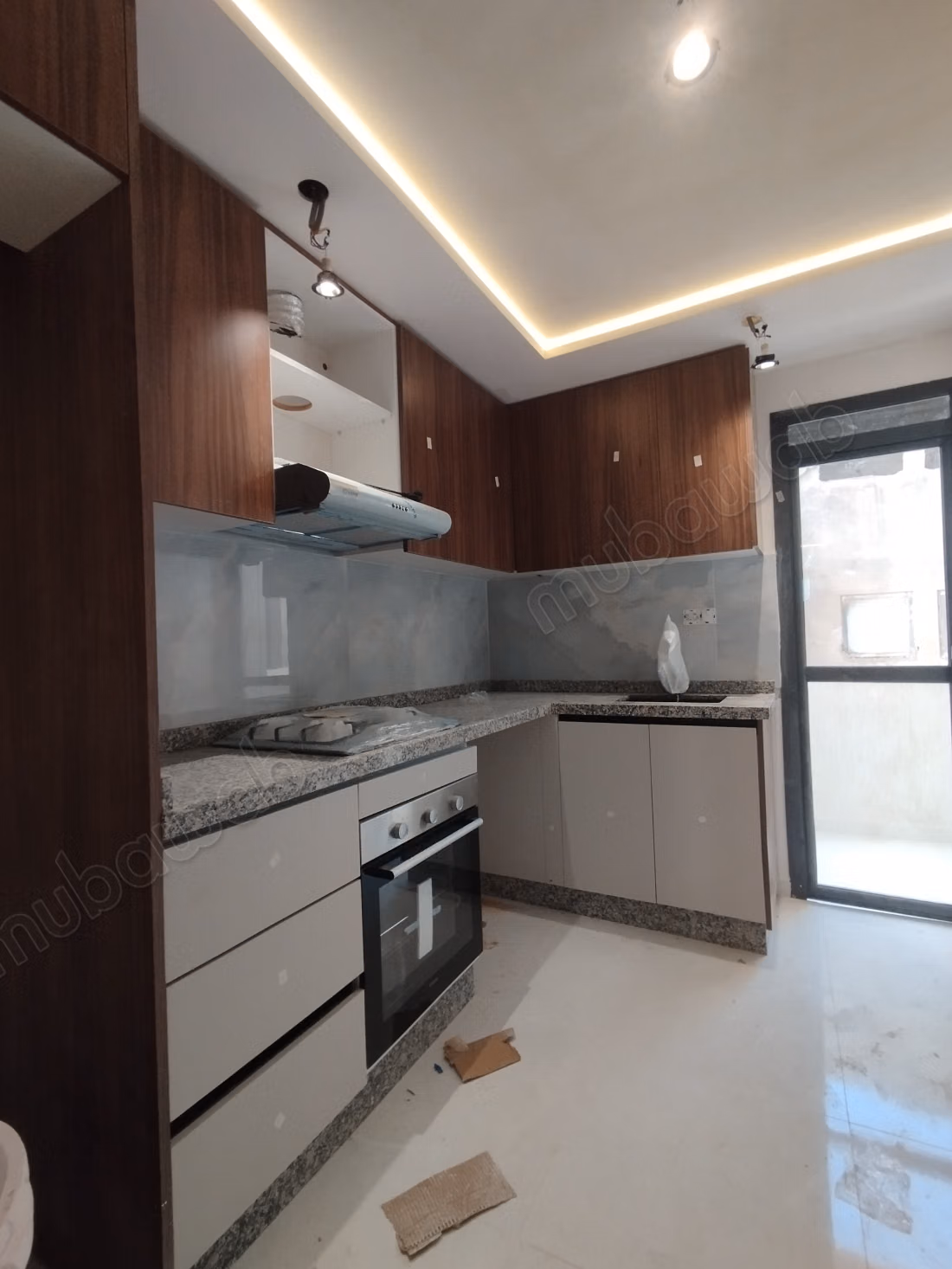 Hermoso apartamento en venta en Martil. Superficie 60 m². Antena satelital y seguridad.