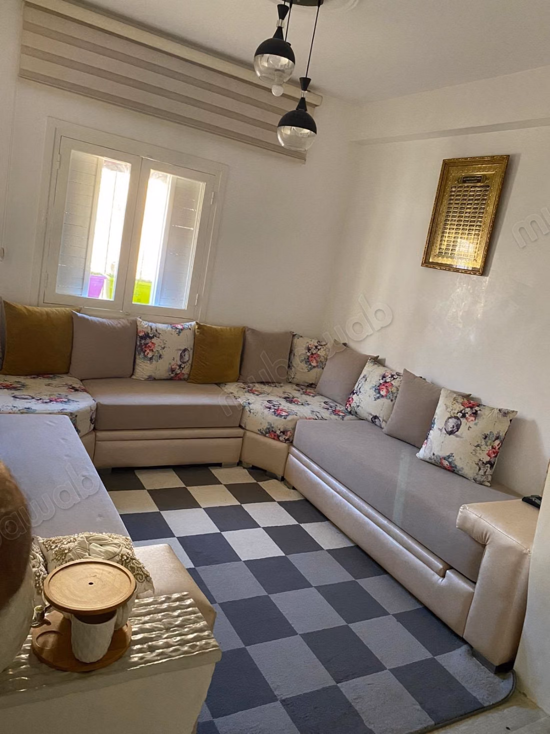 Superbe appartement à vendre à Derb Milan Hay Omar Bnou Alkhattab. 
2 chambres agréables
