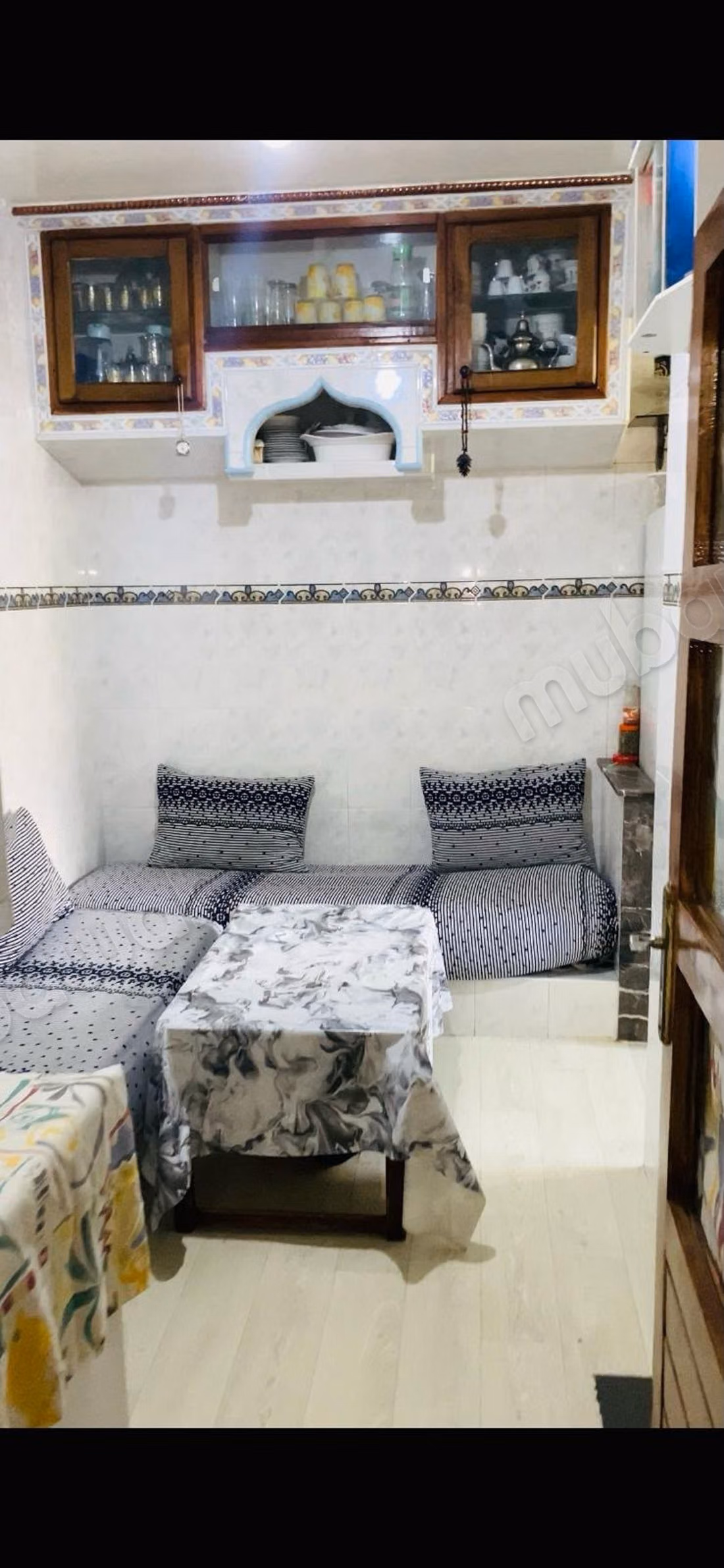 Superbe appartement à vendre à Derb Milan Hay Omar Bnou Alkhattab. 
2 chambres agréables — 5