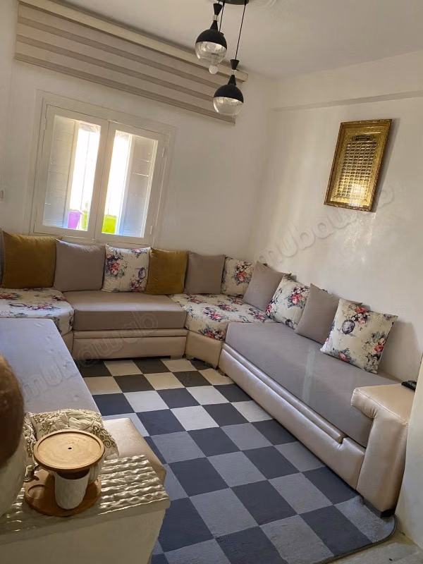 Superbe appartement à vendre à Derb Milan Hay Omar Bnou Alkhattab. 
2 chambres agréables