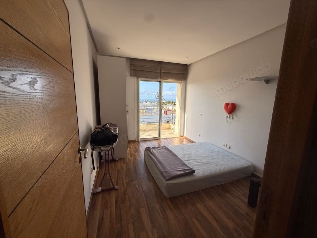 Appartement meublé à louer vue dégagée 160m2 à AIN DIAB