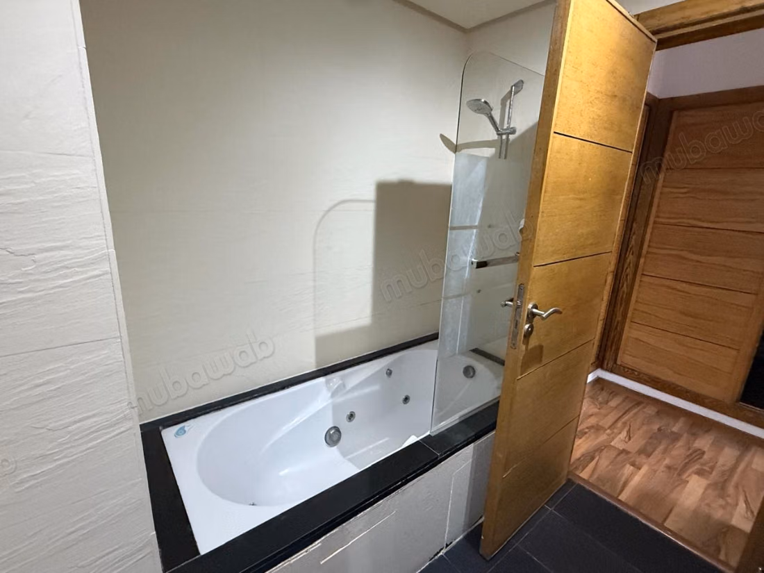 Appartement meublé à louer vue dégagée 160m2 à AIN DIAB