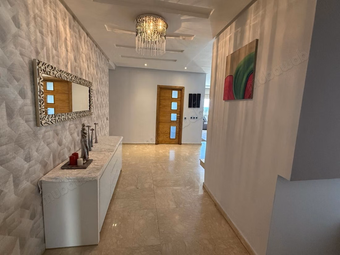 Appartement meublé à louer vue dégagée 160m2 à AIN DIAB