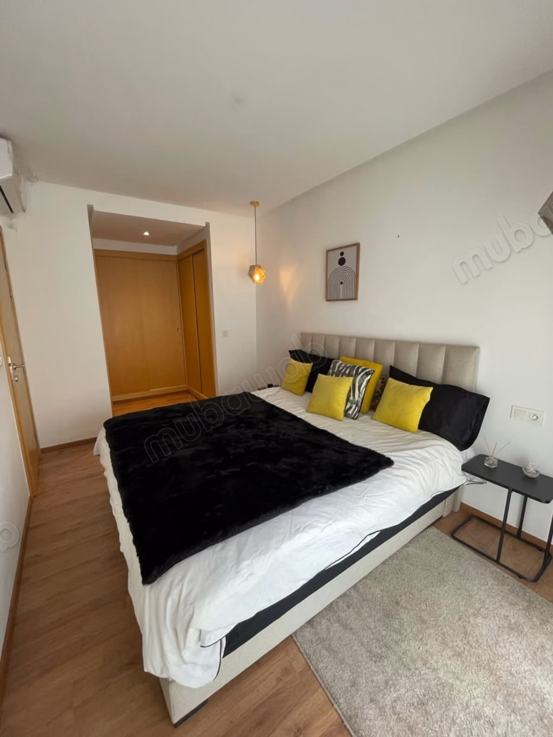 Appartement en location à Maârif Extension. 
Superficie 55 m². 
Meublé