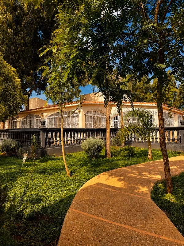 Vastgoed 1ha, Huis & Potentieel Project, Benslimane