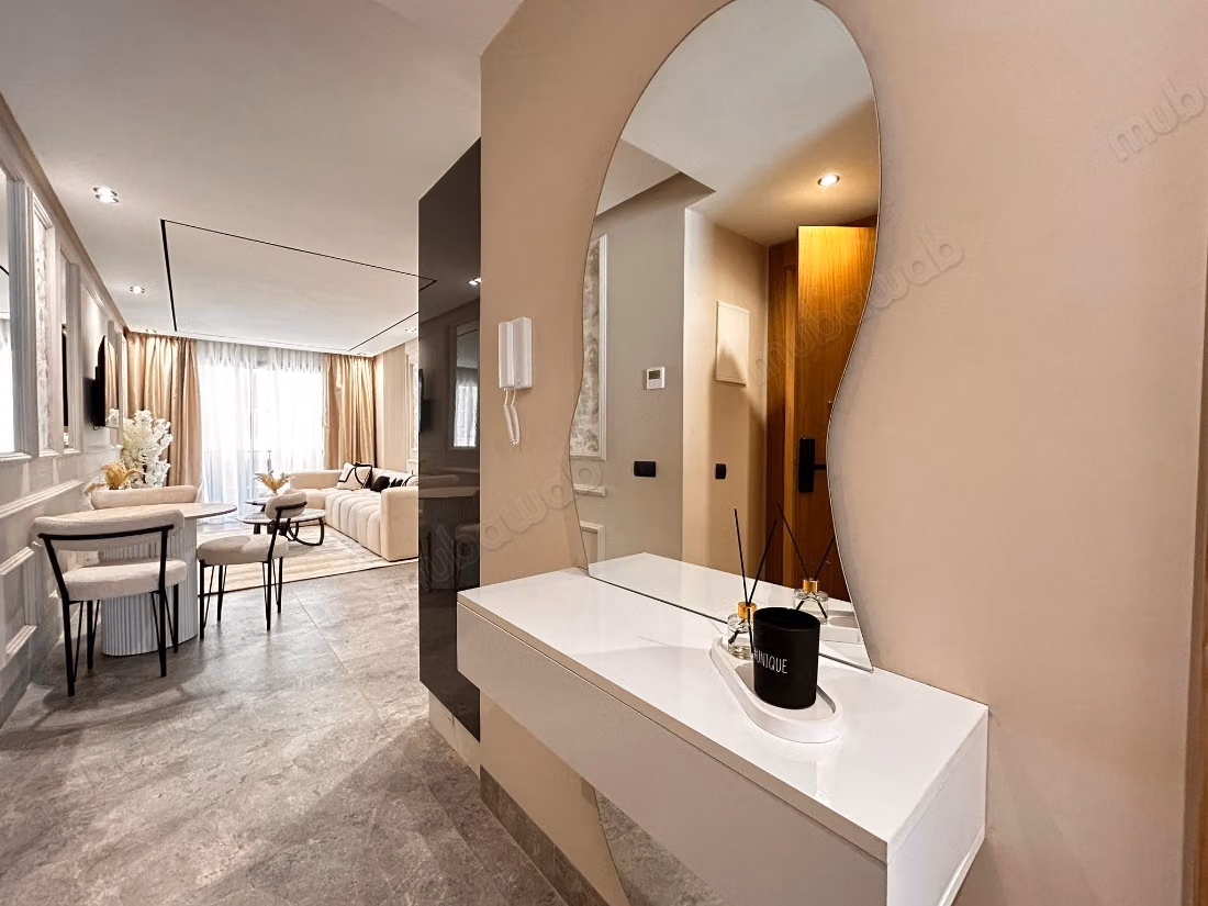 Studio Moderne à Louer à CFC