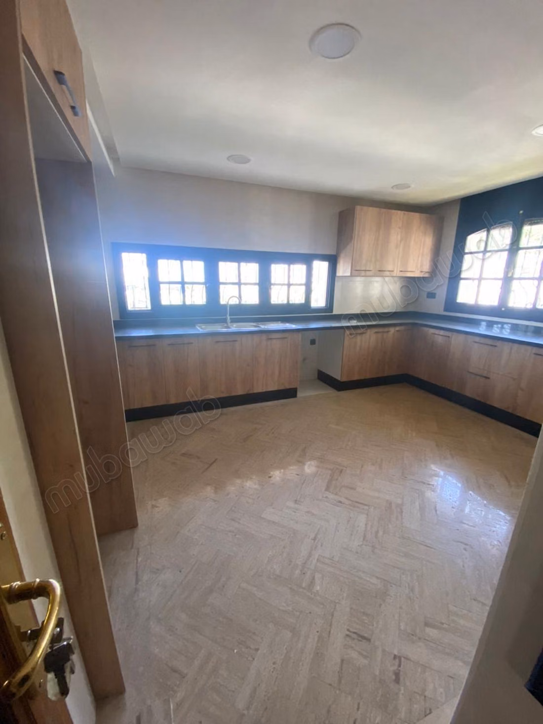 Villa 600m² A VENDRE sur avenue à Hay RIAD