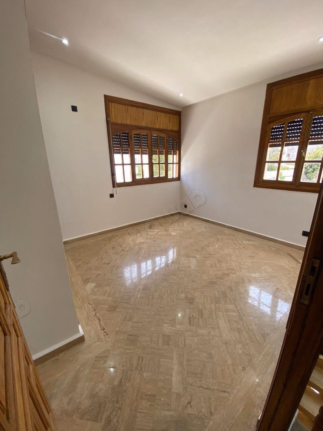 Villa 600m² A VENDRE sur avenue à Hay RIAD