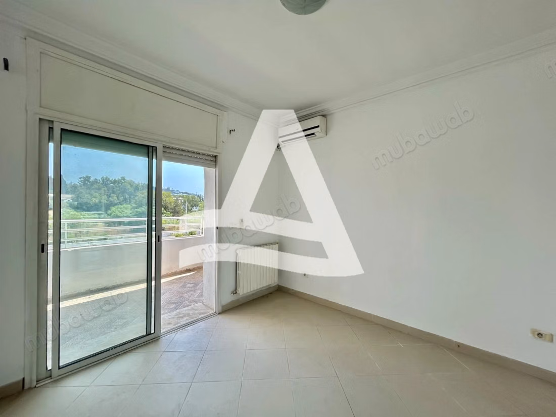 Appartamento Hall2 ad uso ufficio a La Marsa