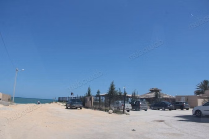 Wonderful land for sale. Total area 176 m²