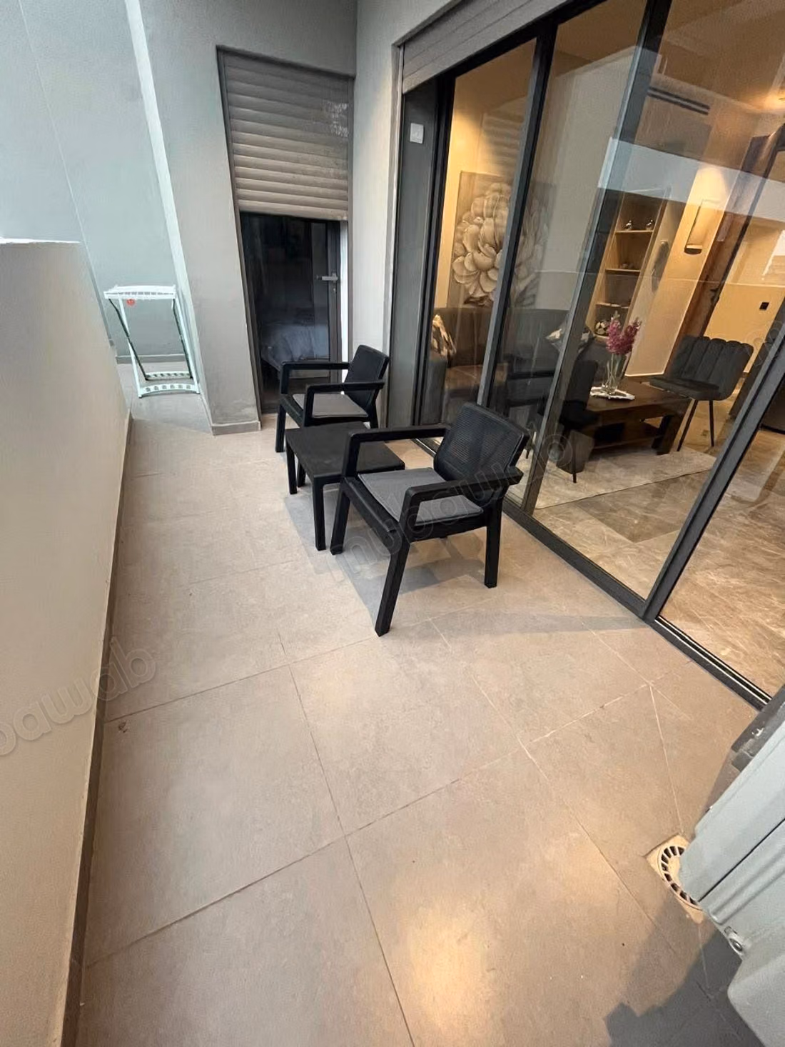 Studio meublé à louer à cfc