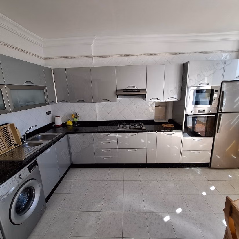 Appartement meublé sur la corniche à louer