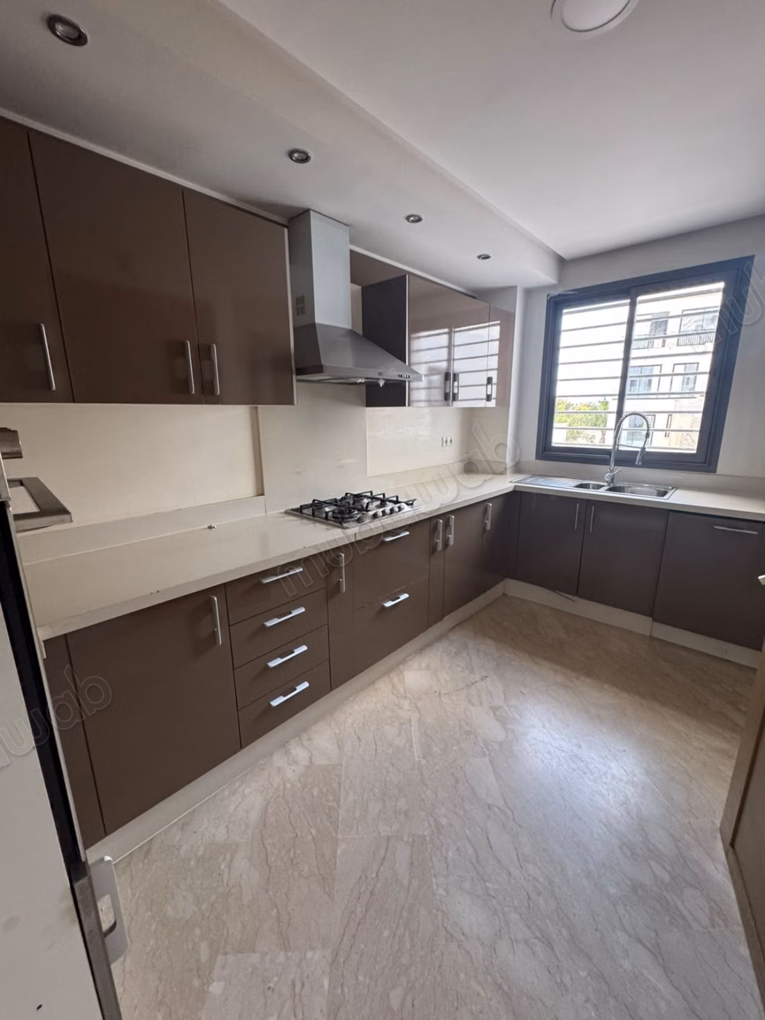 Bel Appartement vide à louer 3 chambre à Ferme Bretonne