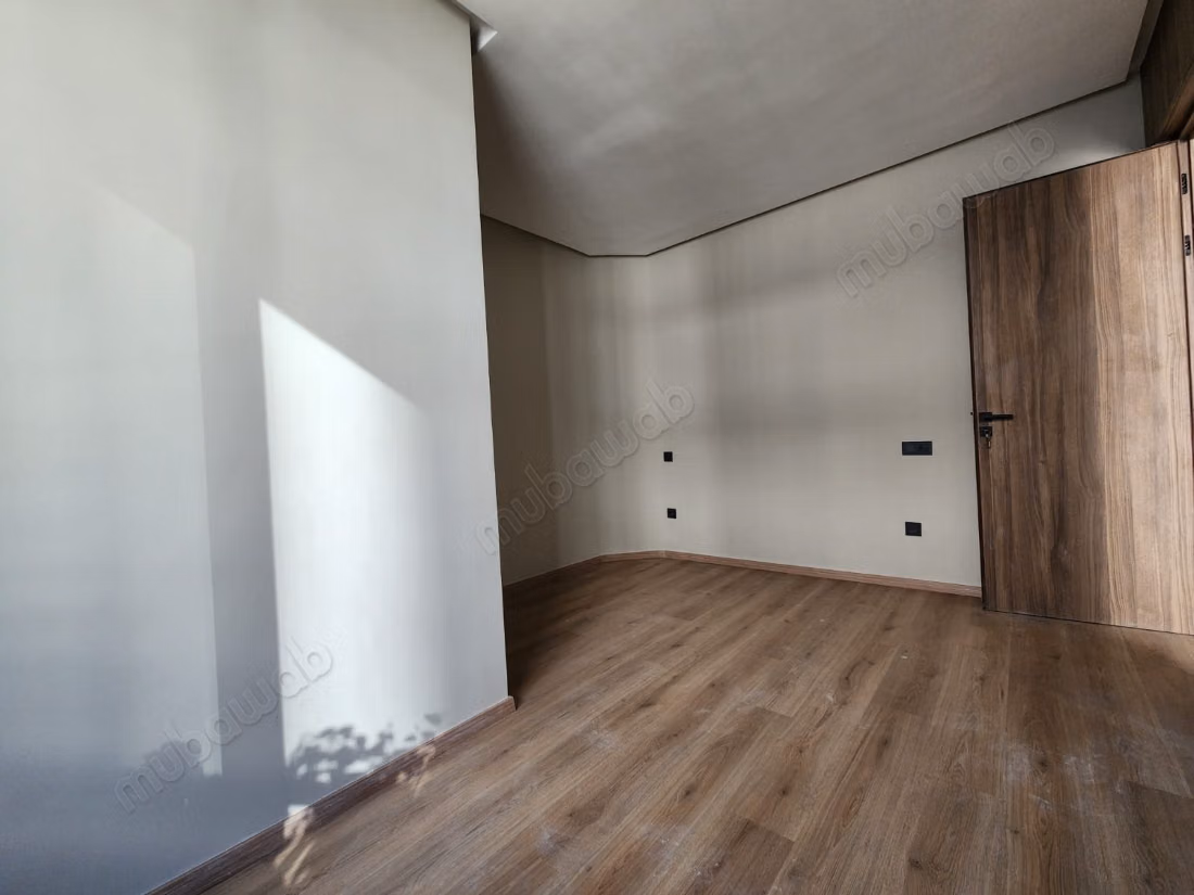 Lege studio's te huur in CFC
