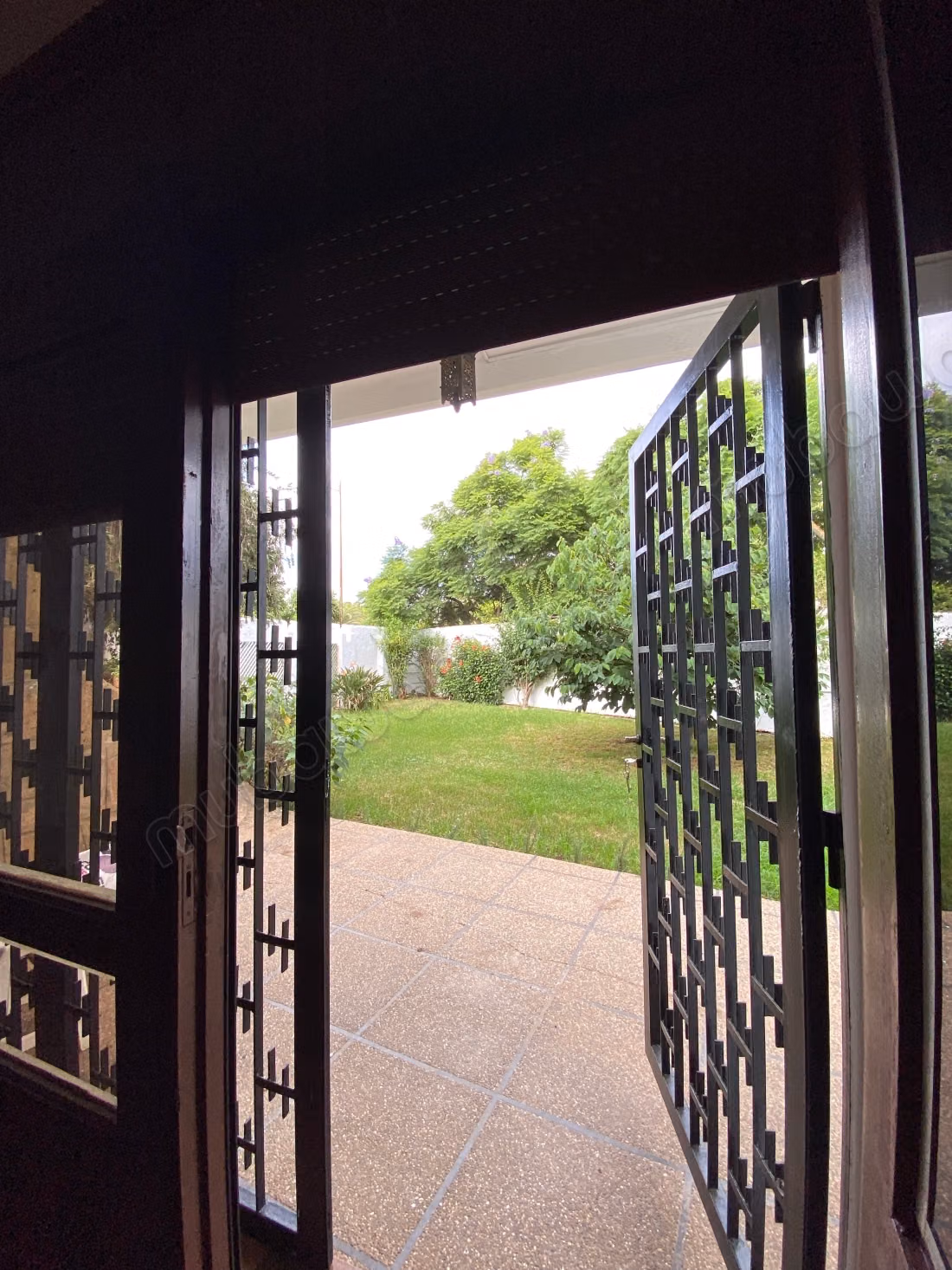 Bell'appartamento in affitto nel Quartiere delle Ambasciate. Superficie 900 m². Bella terrazza e giardino