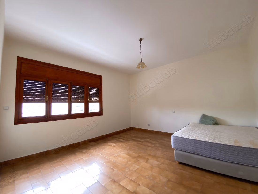 Bell'appartamento in affitto nel Quartiere delle Ambasciate. Superficie 900 m². Bella terrazza e giardino