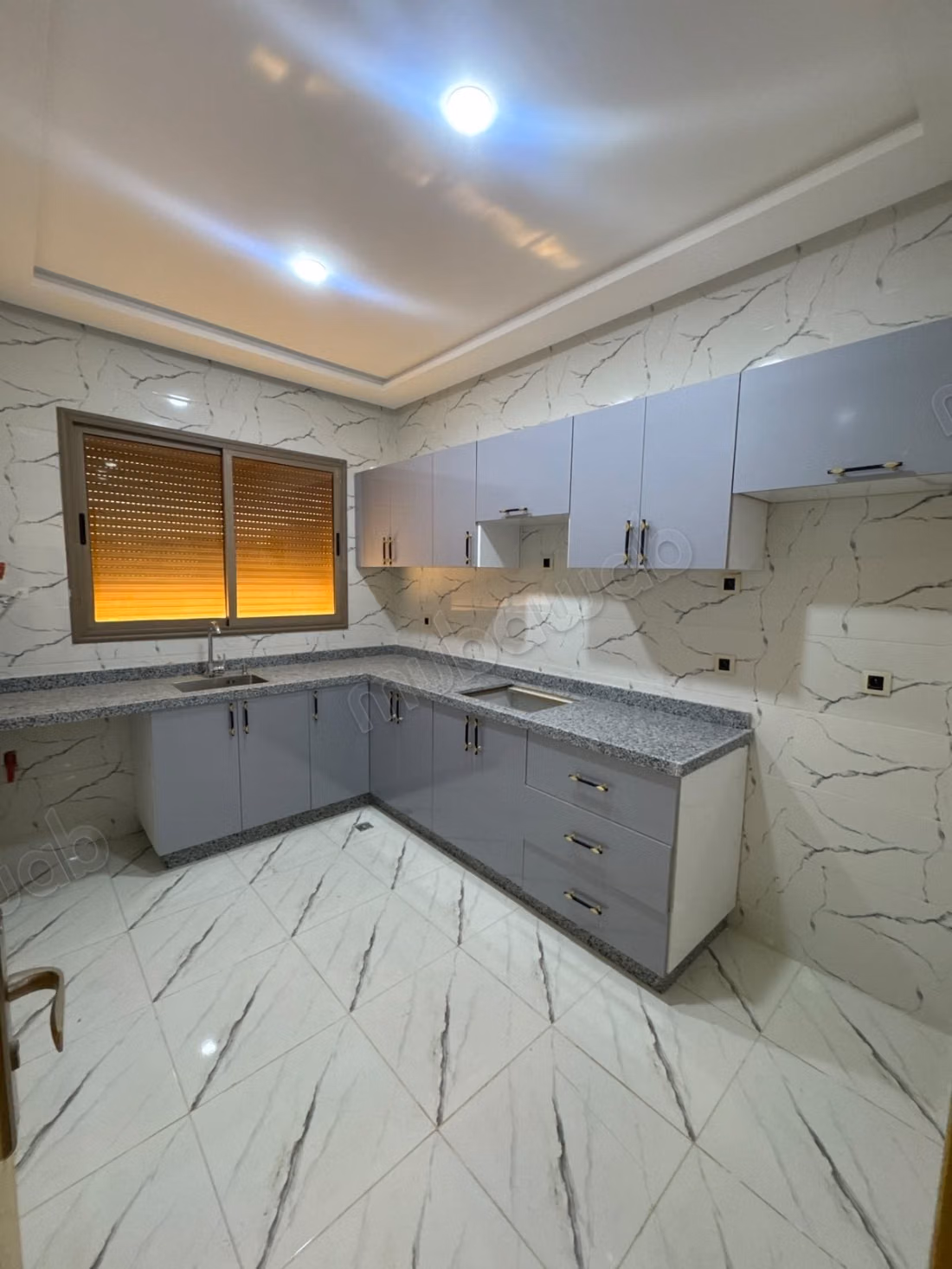 Vente d'un bel appartement à riad toulal 
1 Pièce