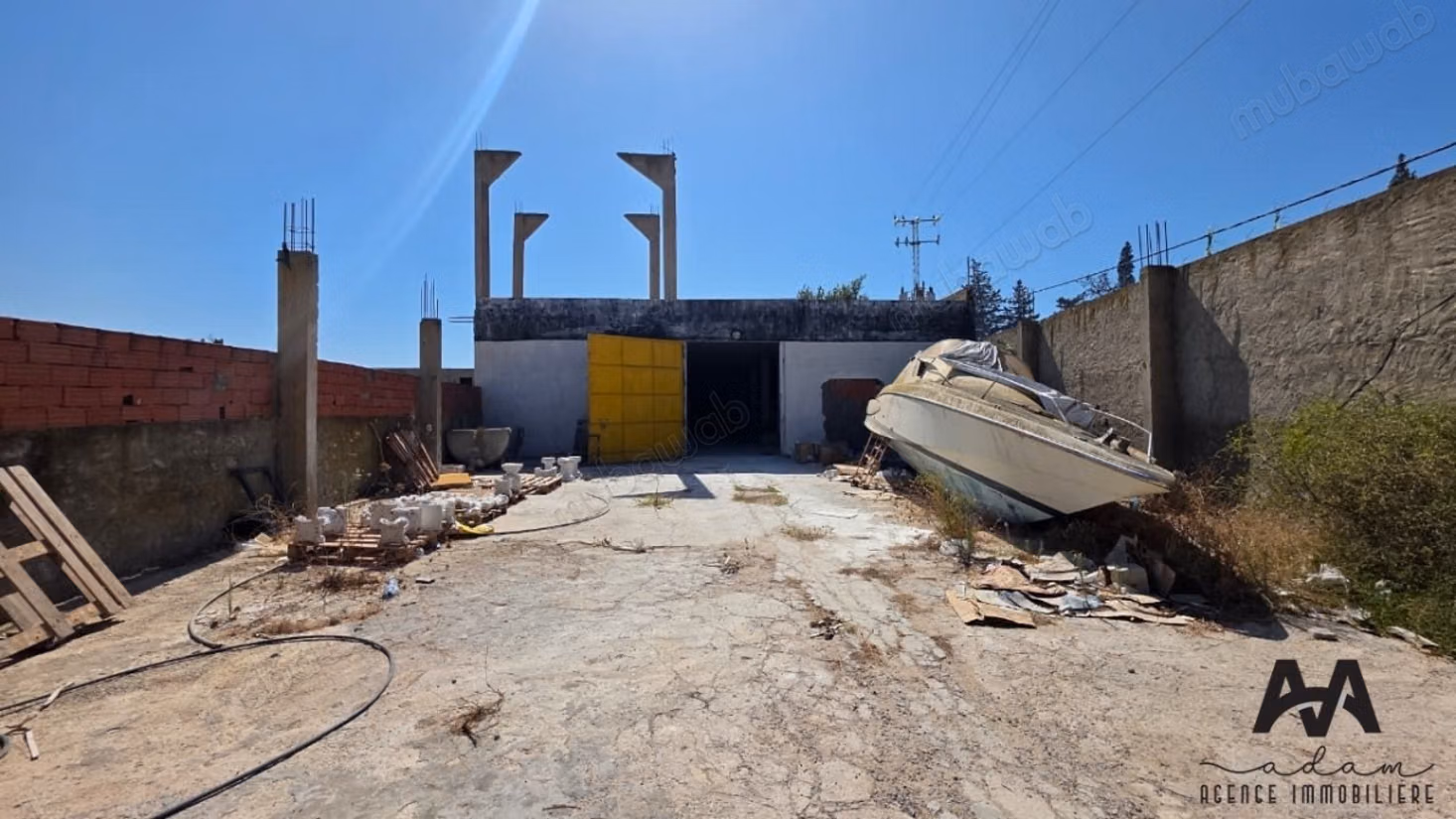 In vendita – deposito e terreno di 10843m² – Tazarka