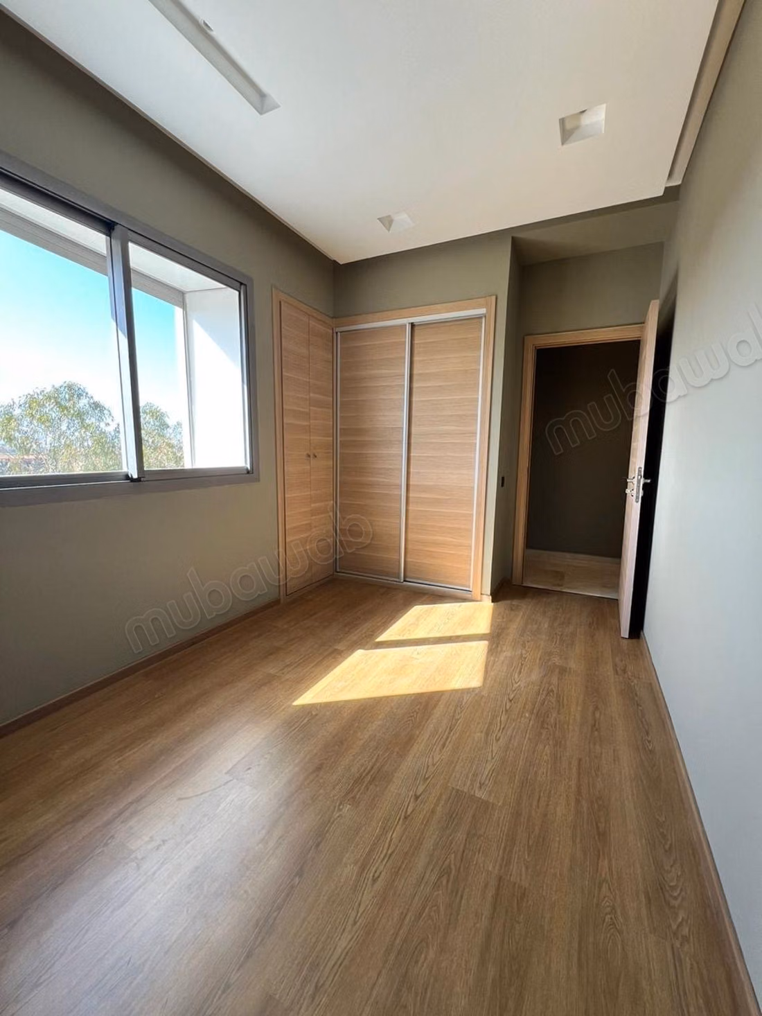 Sale of a beautiful apartment in Bouskoura. Area 101 m². Secure residence