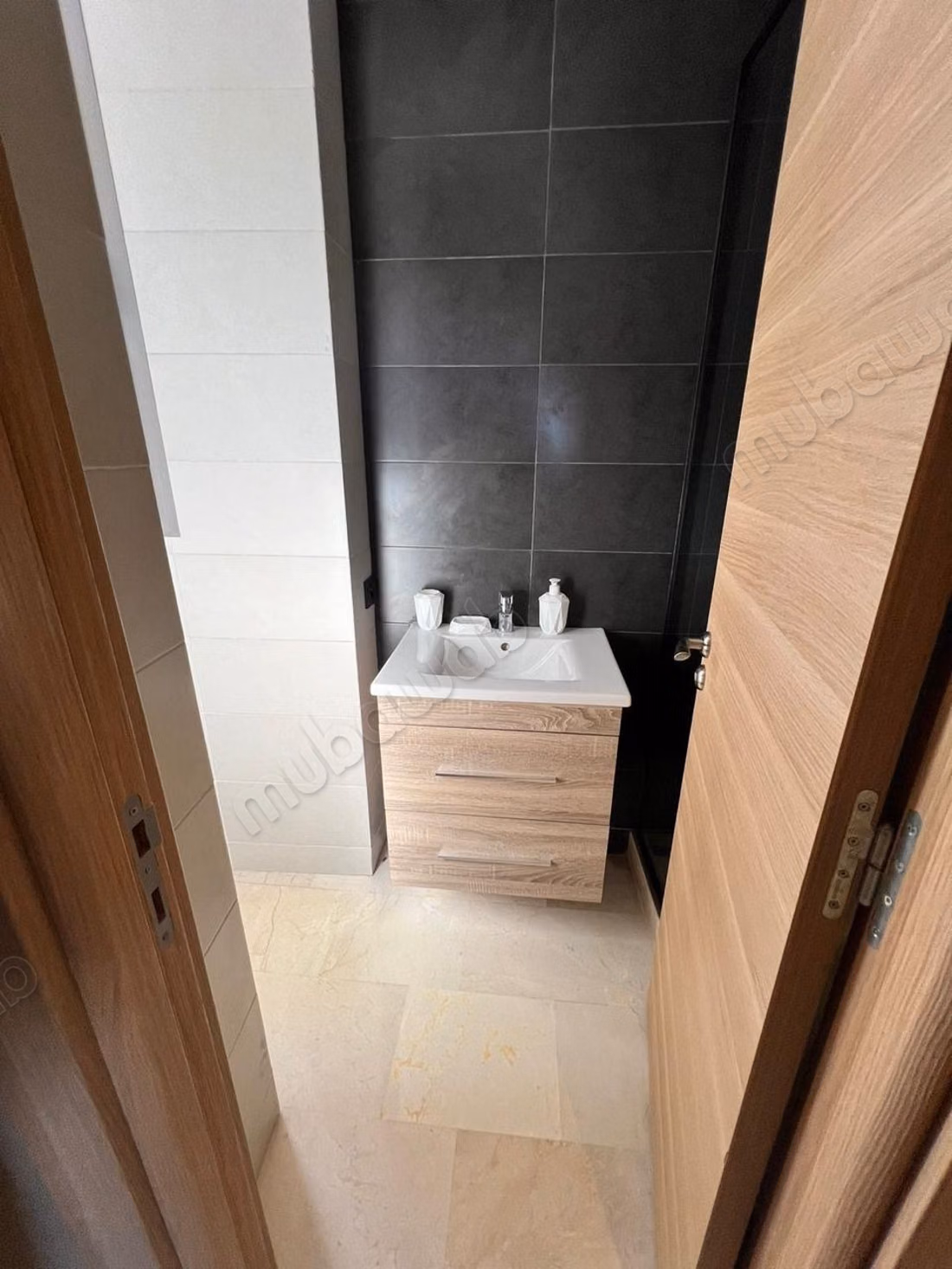 Sale of a beautiful apartment in Bouskoura. Area 101 m². Secure residence
