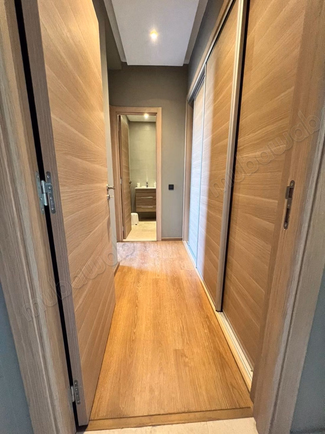Sale of a beautiful apartment in Bouskoura. Area 101 m². Secure residence