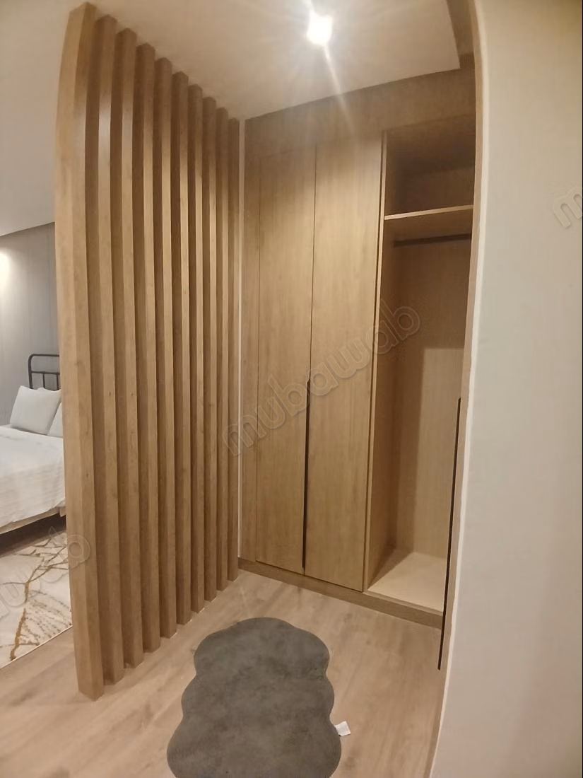 Bellissimo appartamento in affitto a Souissi. 2 camere da letto confortevoli. Salotto tipico marocchino, residenza sicura